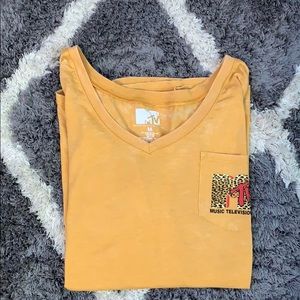 yellow Mtv shirt